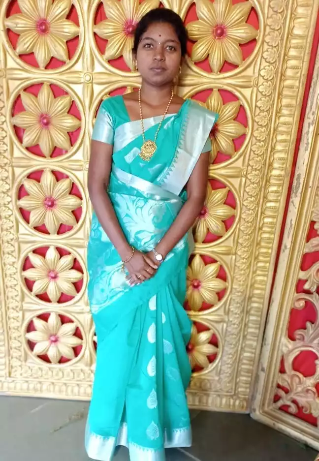 Sozhiya Vellalar Bride Insurance Advisor